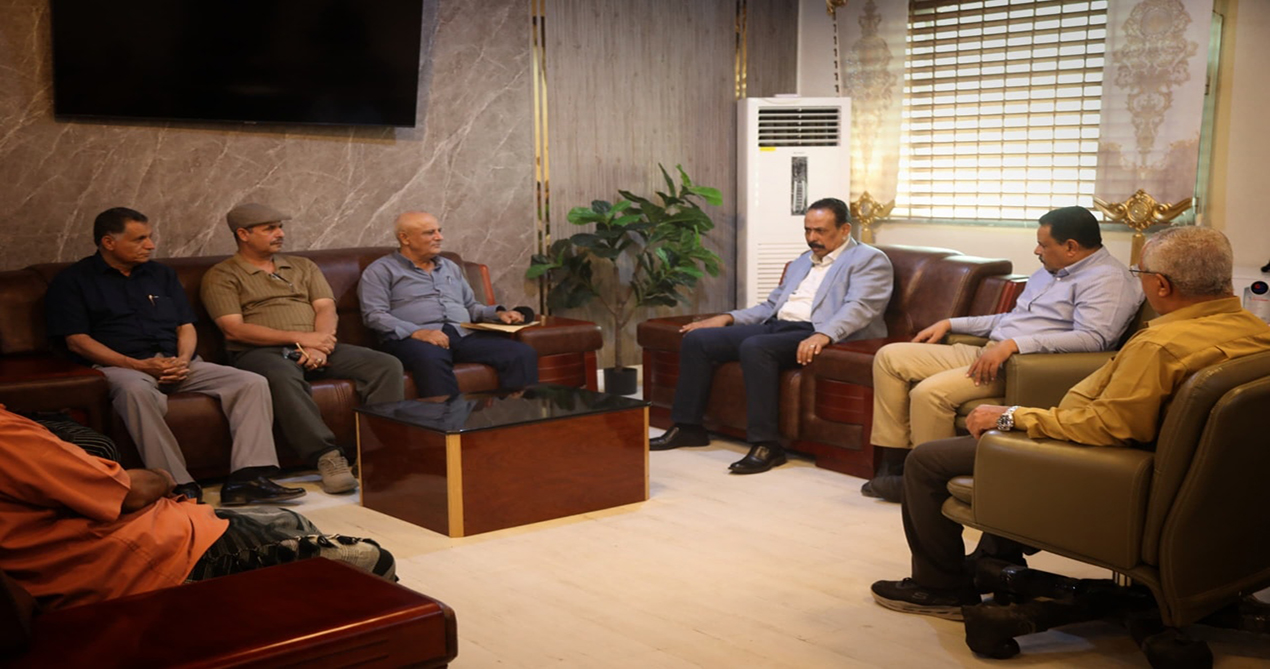 وزير الأشغال العامة والطرق يناقش احتياجات مشاريع الطرق والتنمية مع مديري عموم مديريات يافع في ديوان الوزارة بالعاصمة المؤقتة عدن